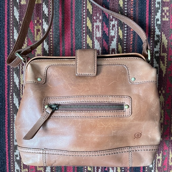 Unique Vintage BØRN Leather Crossbody Bag - Picture 2 of 9